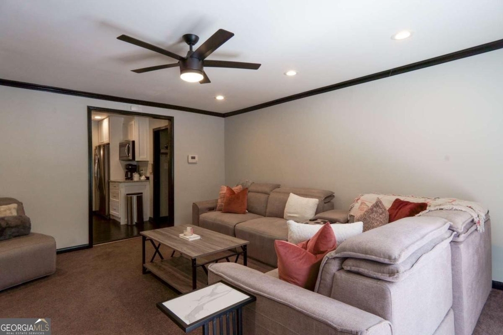 685 Cedar Avenue Nw - Photo 8