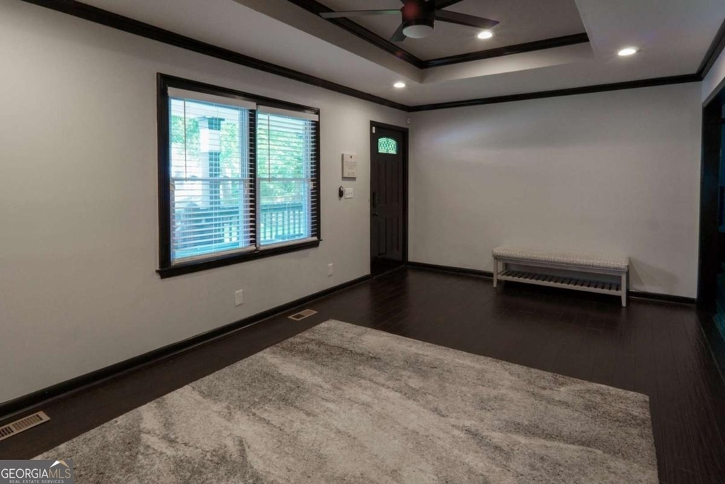 685 Cedar Avenue Nw - Photo 9