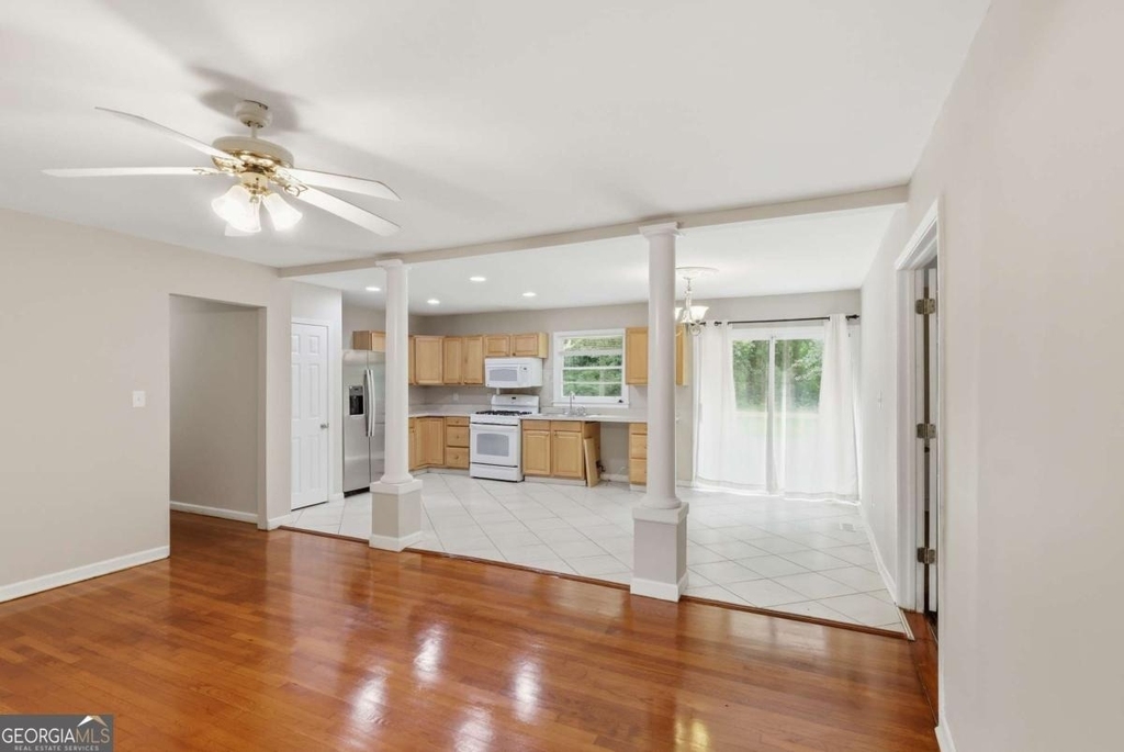 1370 Blackwell Road - Photo 7