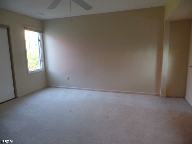 85 Village Dr - Photo 11