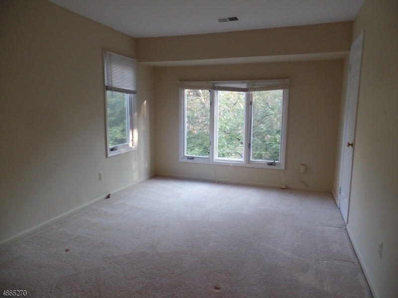 85 Village Dr - Photo 14