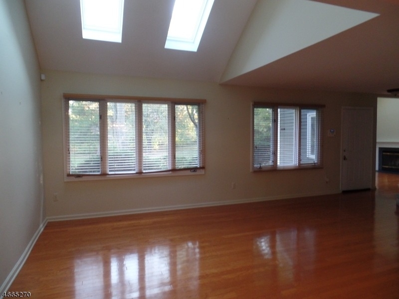85 Village Dr - Photo 3
