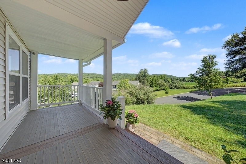 4 Michael Ct - Photo 3