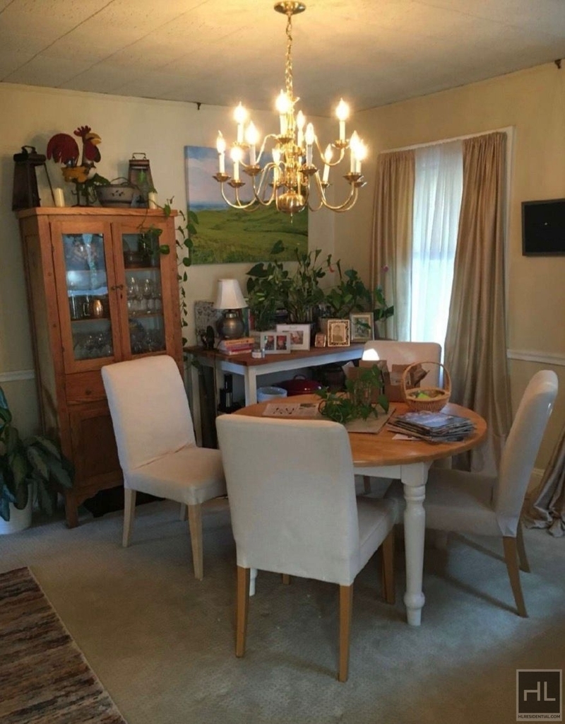 100 Davis Avenue - Photo 1