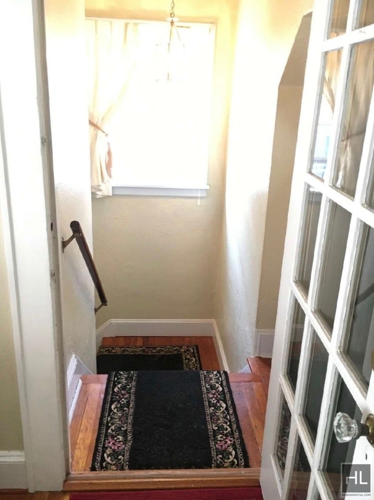 100 Davis Avenue - Photo 4