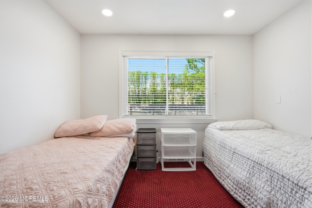 970 Van Court Avenue - Photo 20