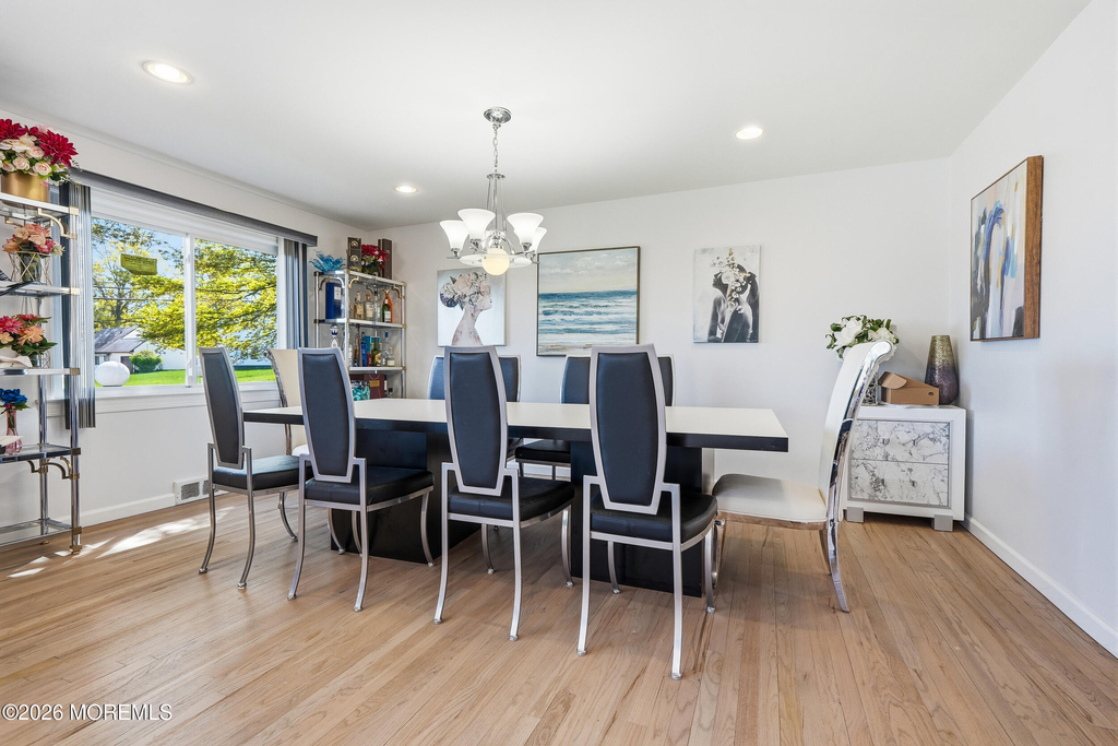 970 Van Court Avenue - Photo 6