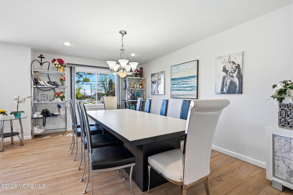 970 Van Court Avenue - Photo 7