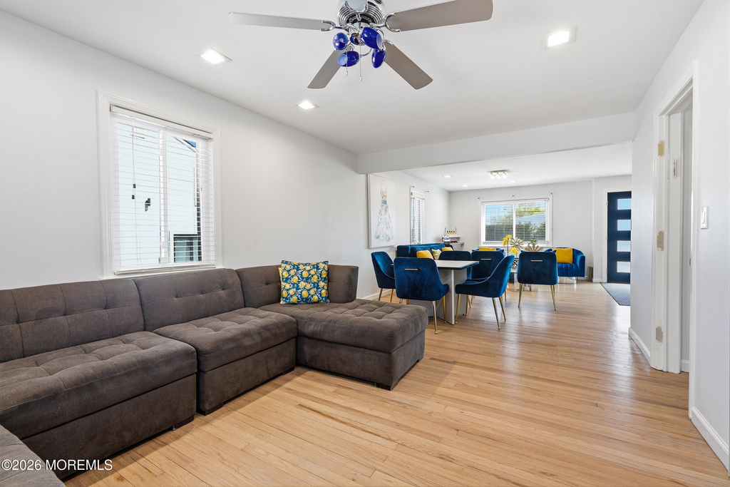 970 Van Court Avenue - Photo 9