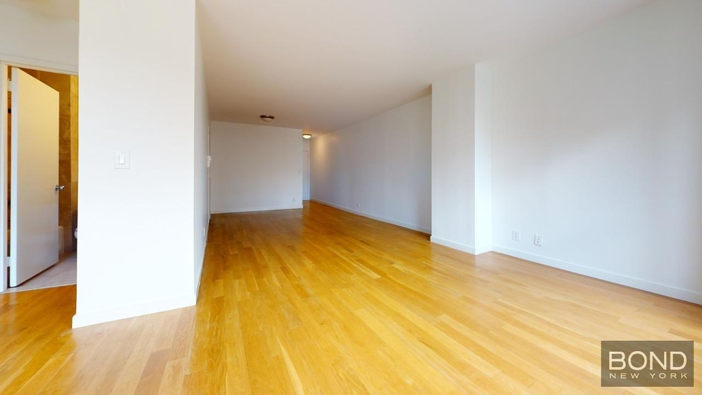 West 87th Street - Photo 7