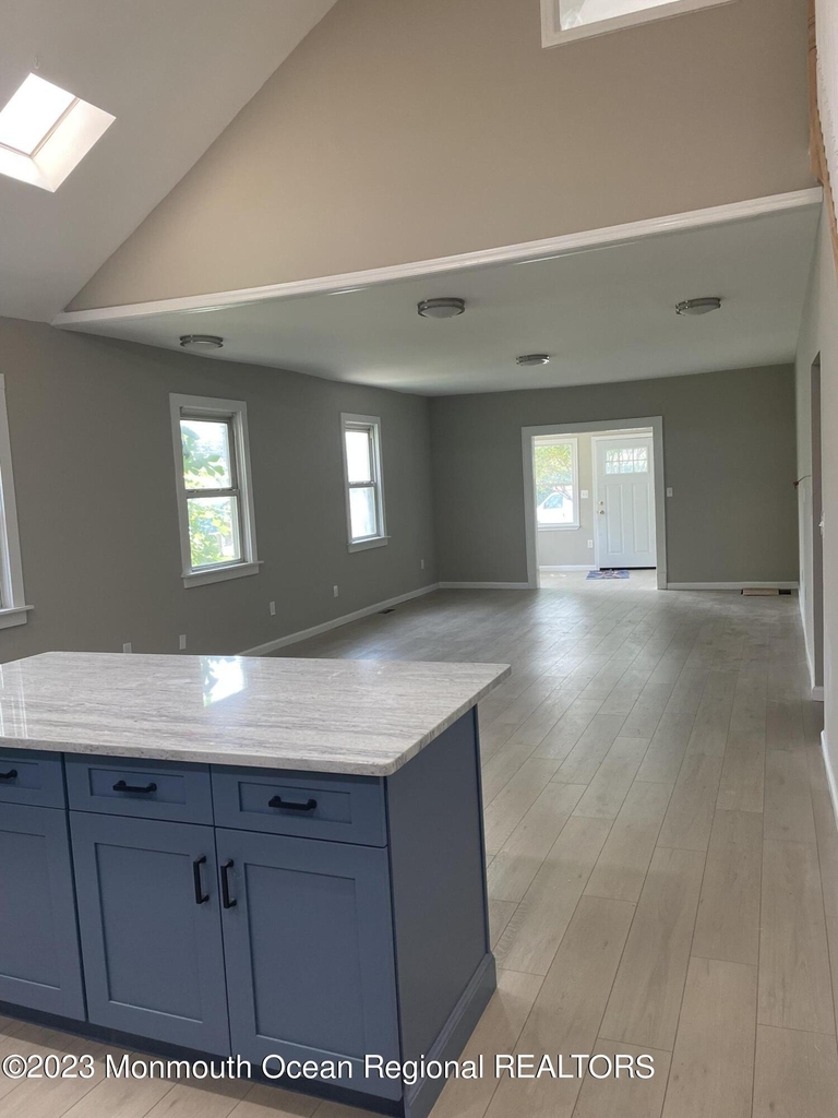 103 Pavilion Avenue - Photo 0