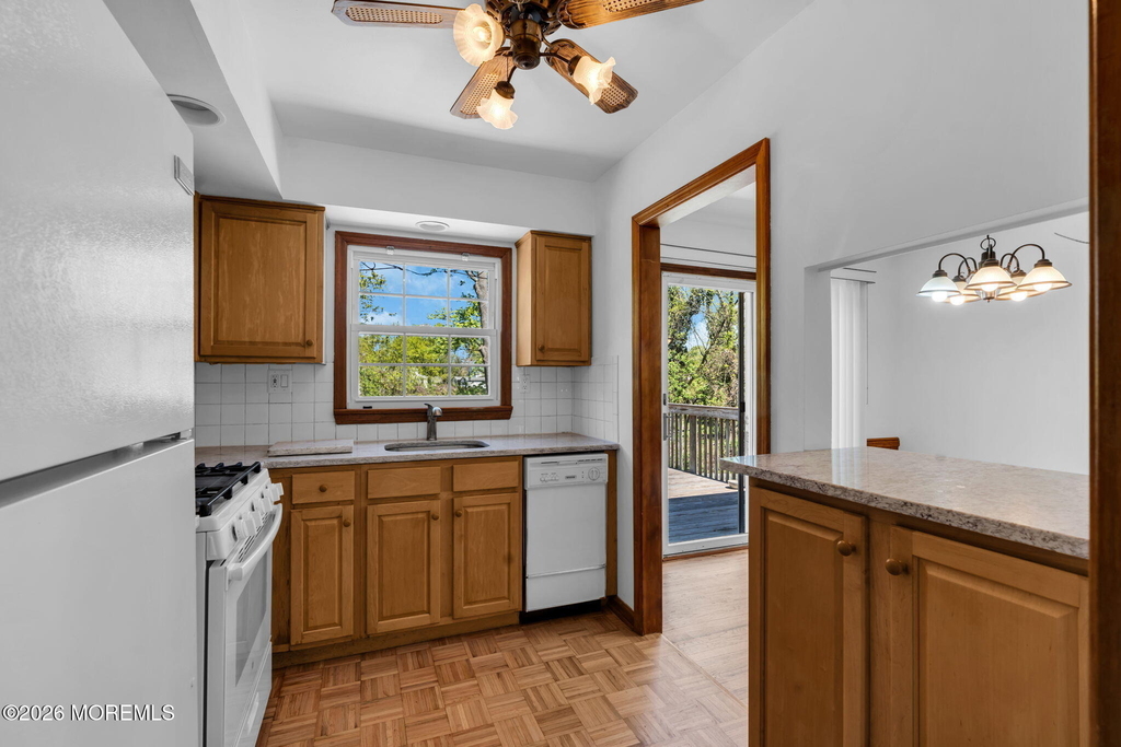 1112 Wildwood Avenue - Photo 4
