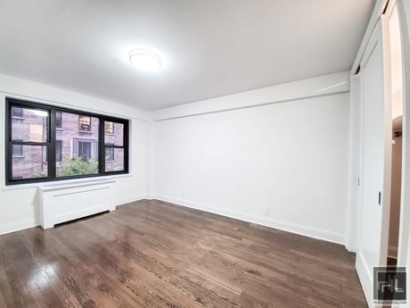 East 56 Street - Photo 6