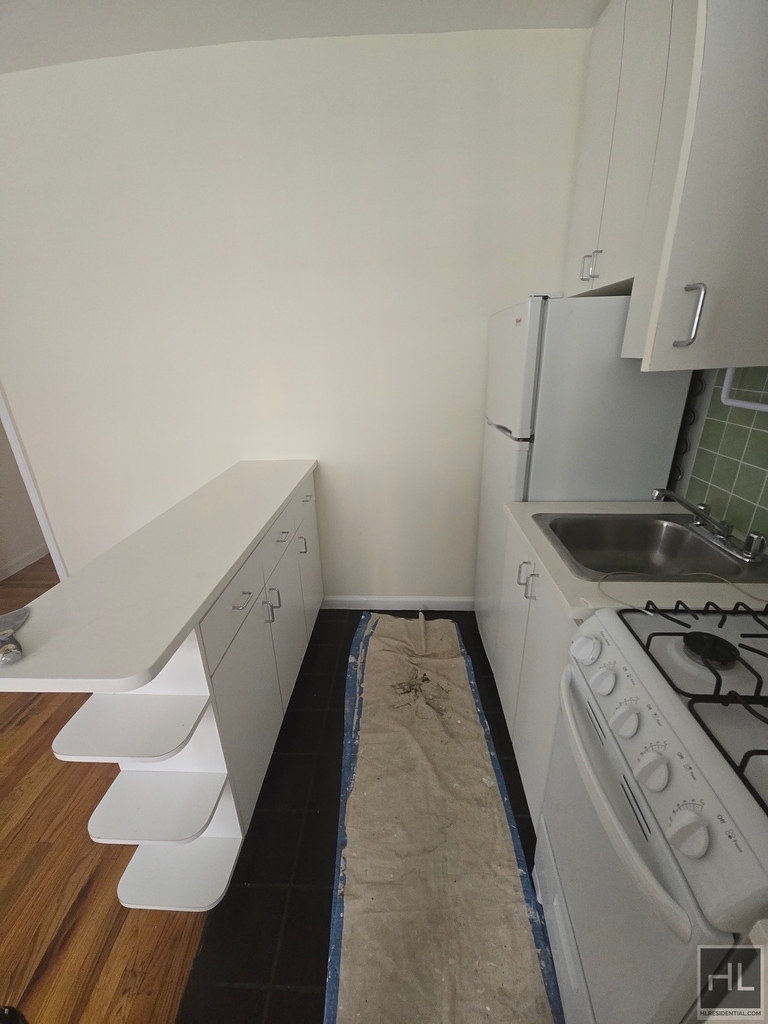 West 79 Street - Photo 2
