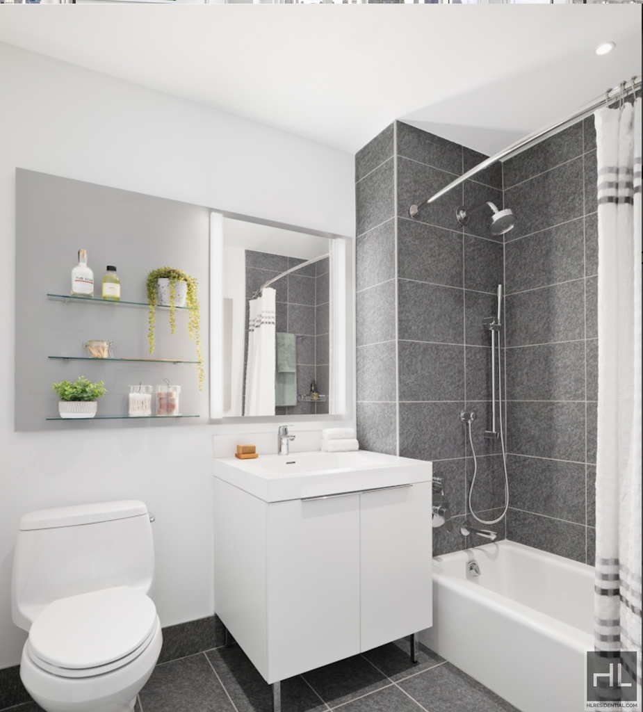 W 38th Street - Photo 3