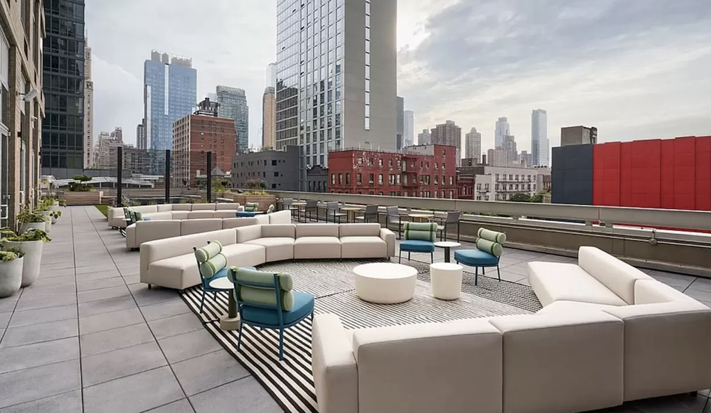 West 47th Street - Photo 3