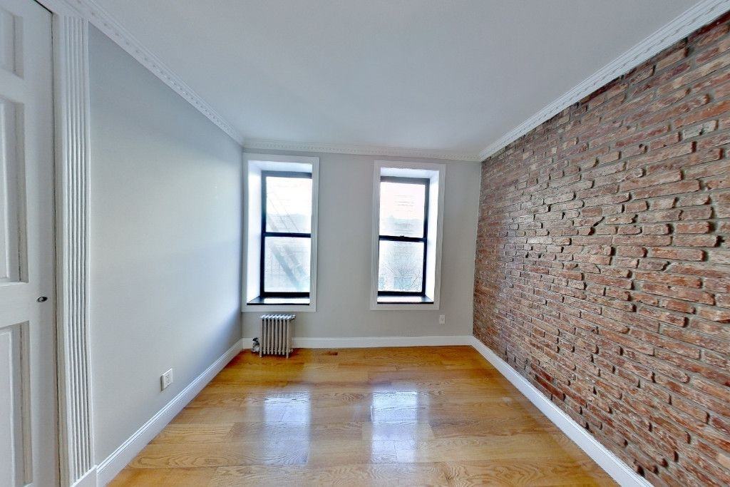 E 100th St. - Photo 1