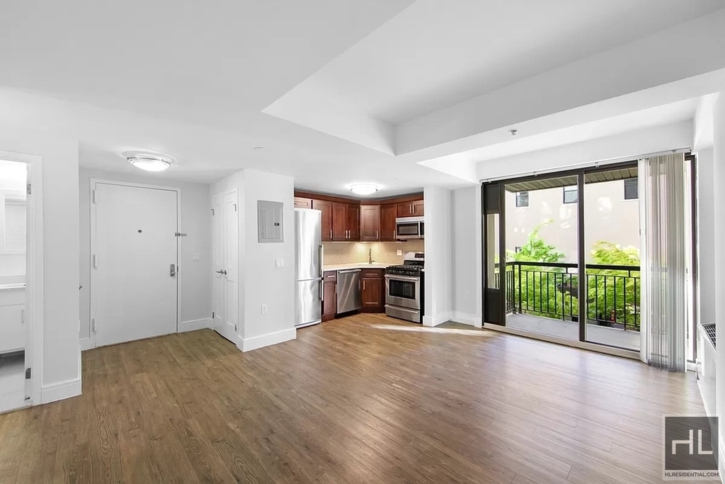 East 91st Street - Photo 2