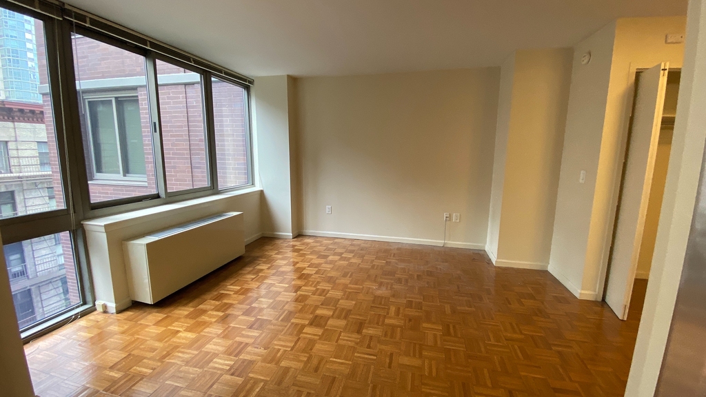 West 26th Street - Photo 0