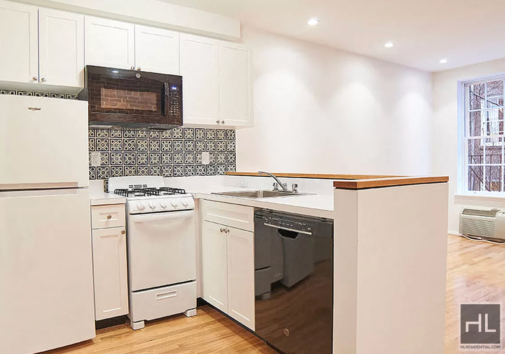 East 81st Street - Photo 1
