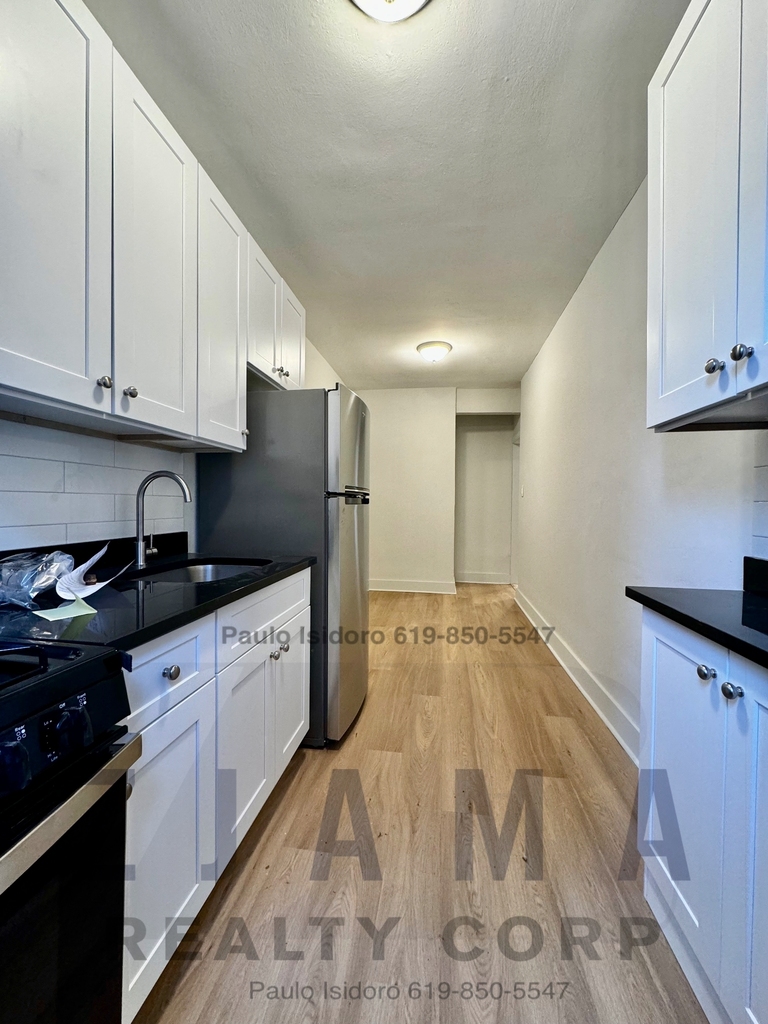 St Marks Avenue x Nostrand Ave  - Photo 7