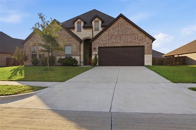 208 Sequoia Drive - Photo 0