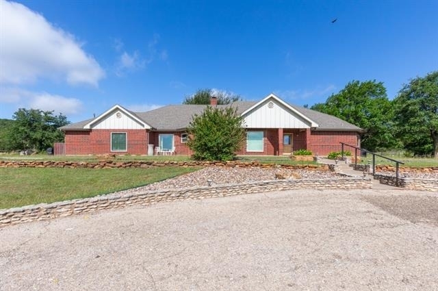 364 Alexandra Drive - Photo 1