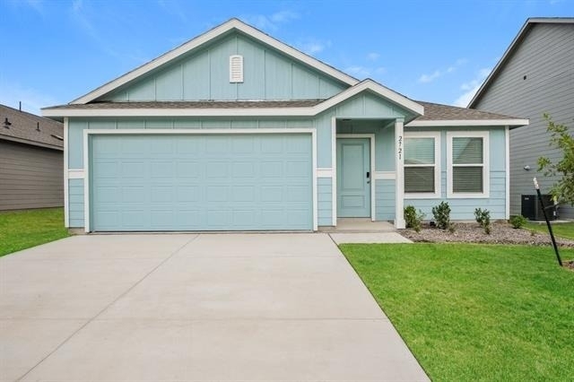 2721 Mistwood - Photo 0
