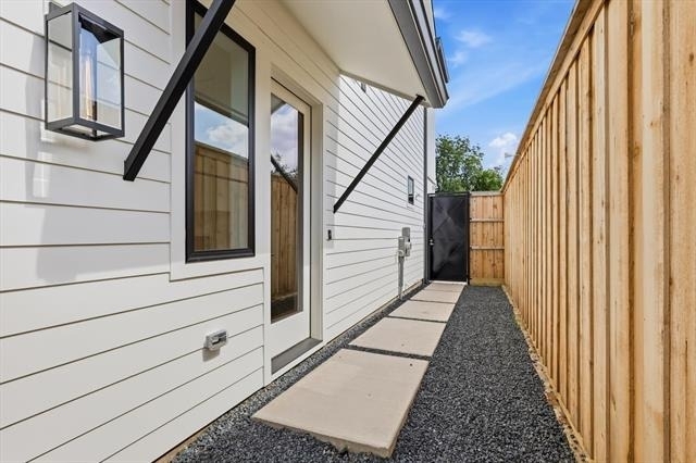 4525 Hopkins Avenue - Photo 25