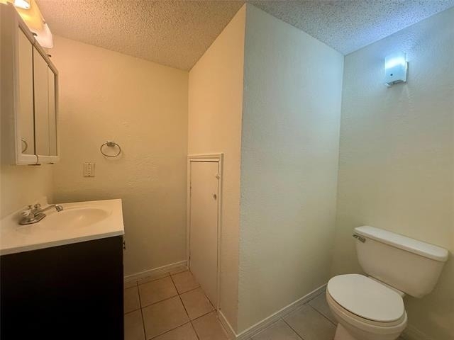 2057 W Walnut Street - Photo 8