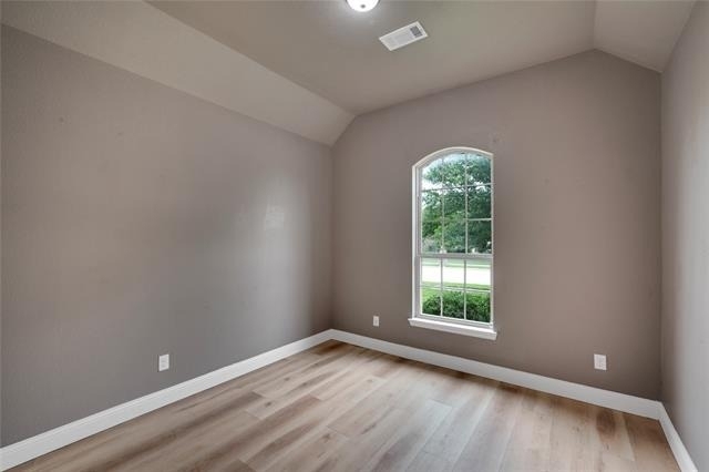 437 Whispering Willow Drive - Photo 16