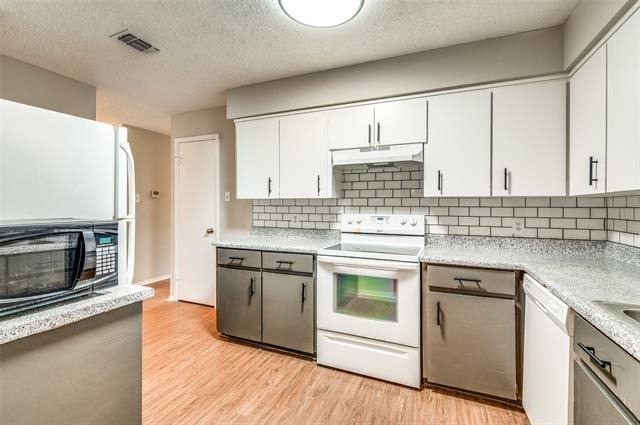 8838 Hidden Hill Drive - Photo 5