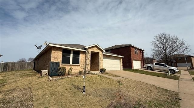 603 Ambarella Street - Photo 2