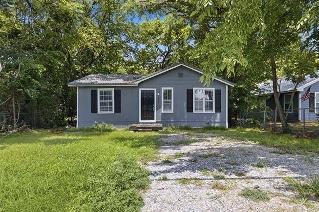 615 W Coffin Street - Photo 0
