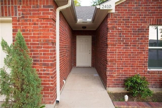 2410 South Forest Hill - Photo 2