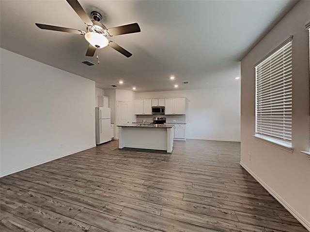 629 Fitzroy Lane - Photo 1