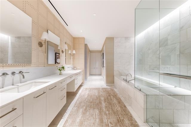 1747 Leonard Street - Photo 20