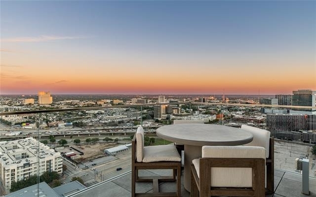 1747 Leonard Street - Photo 15