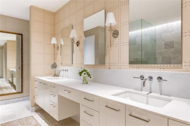 1747 Leonard Street - Photo 23