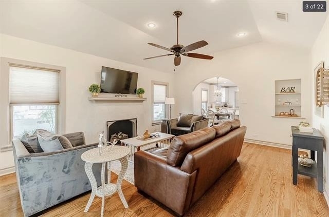 915 Stewart - Photo 6