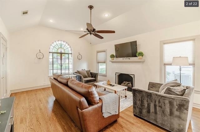 915 Stewart - Photo 5