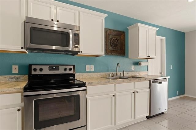 2201 Tailburton Court - Photo 10