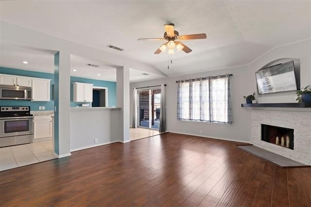 2201 Tailburton Court - Photo 7