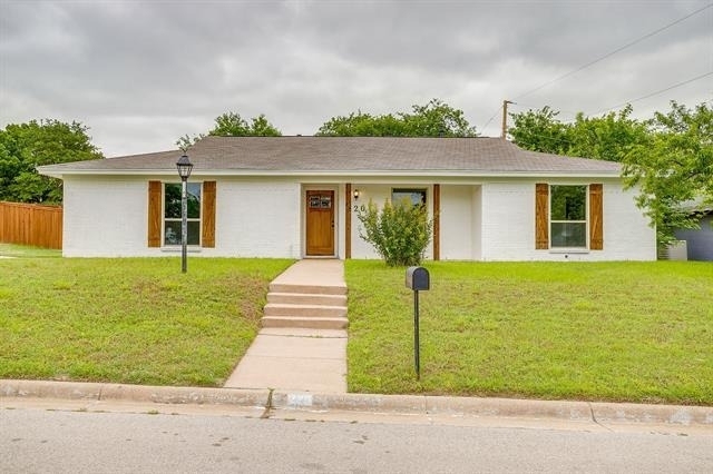 220 Rolling Hills Drive - Photo 0