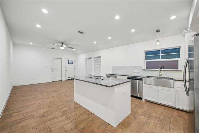 607 E Carter Street - Photo 2