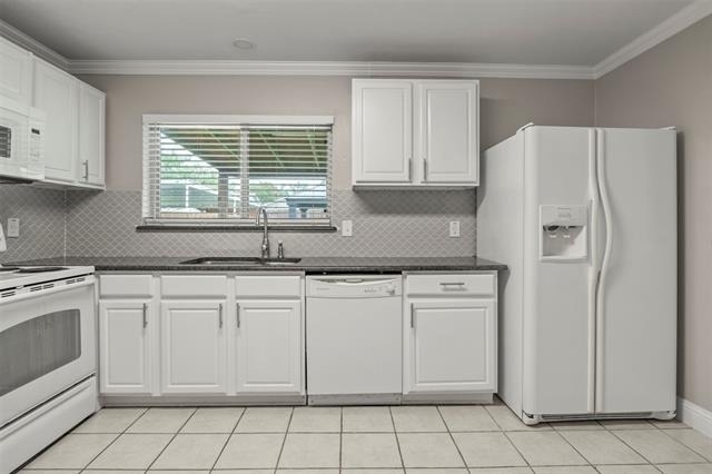 2223 Lockwood Drive - Photo 11