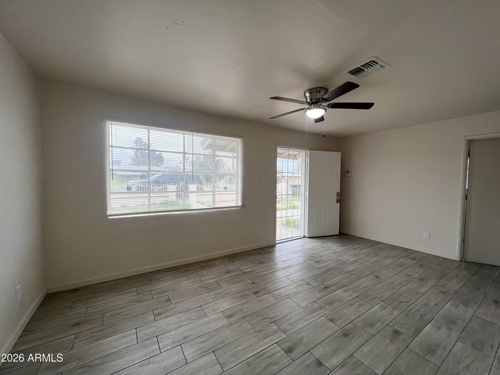 2233 E Wood Street - Photo 15