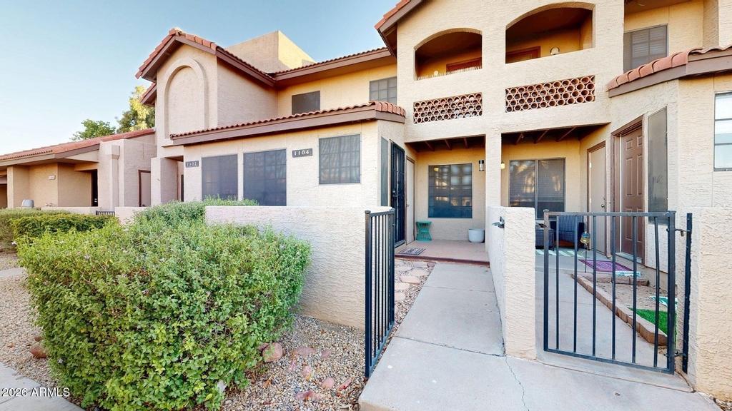 8625 E Belleview Place - Photo 0