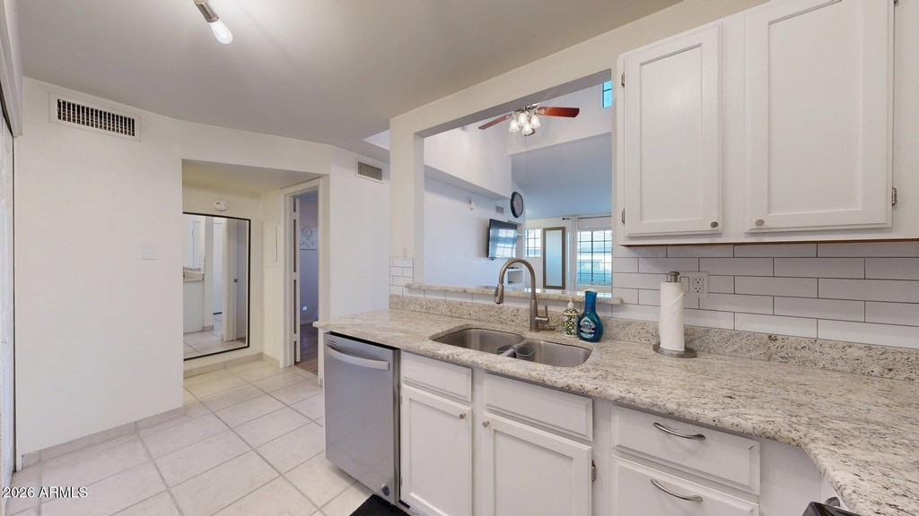 8625 E Belleview Place - Photo 4