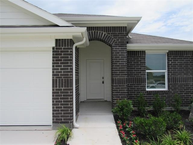 1612 Tin Roof Road - Photo 2